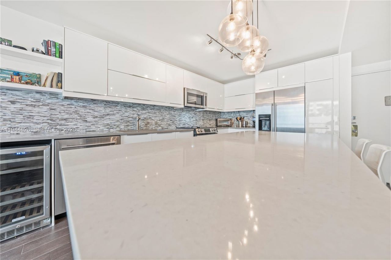 401 Ocean Dr, Unit 523, Miami Beach, FL 33139 Photo