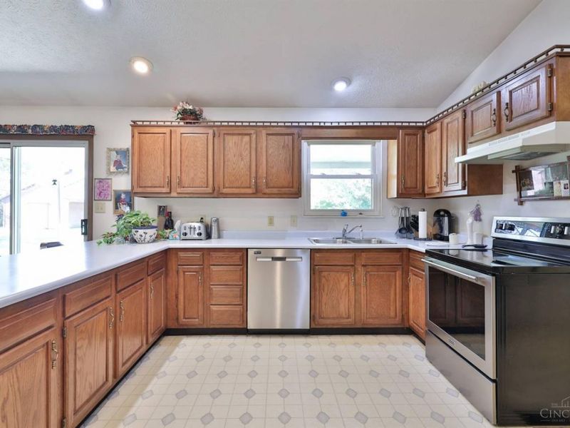 16 Lorelei Drive, Perry Twp, OH 45118 Photo 10