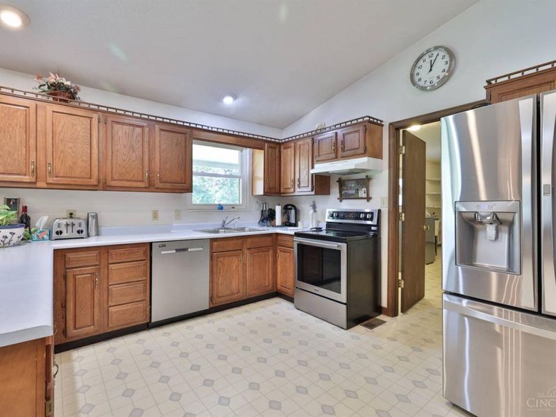 16 Lorelei Drive, Perry Twp, OH 45118 Photo 11