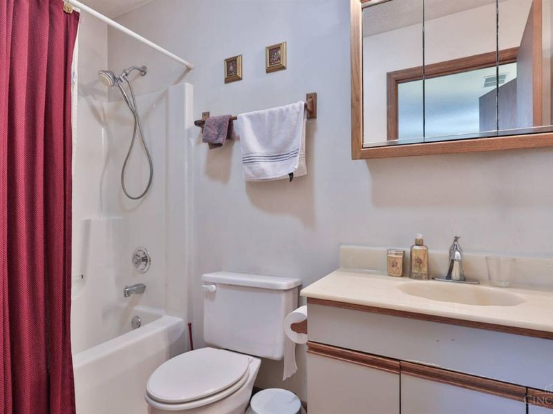 16 Lorelei Drive, Perry Twp, OH 45118 Photo 17