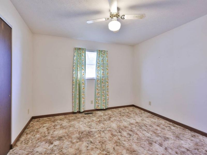 16 Lorelei Drive, Perry Twp, OH 45118 Photo 19