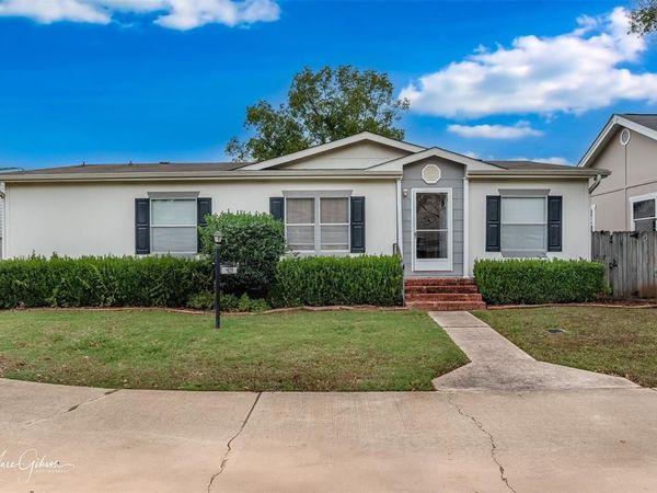 409 Glen Harbor, Bossier City, LA 71111