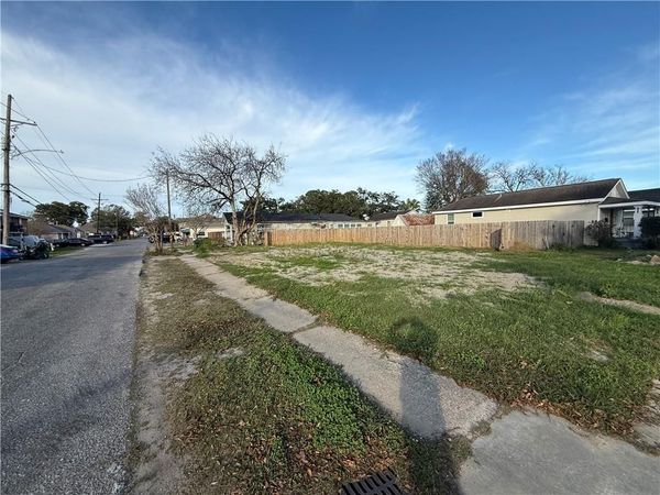 3765 CYPRESS Street, Metairie, LA 70001