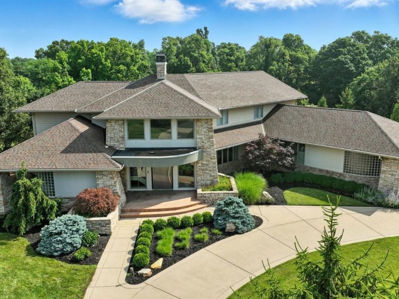 3275 Legacy Trace, Amberley, OH 45237 Photo 1
