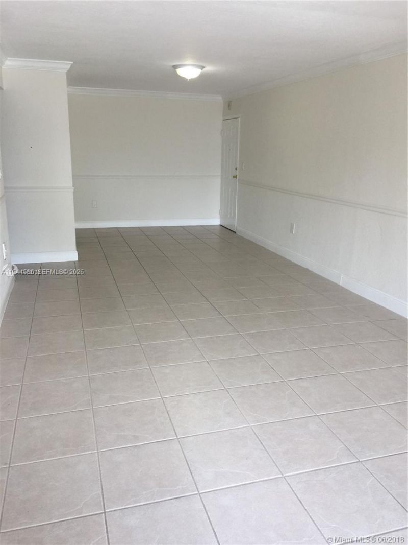 9403 SW 76th St, Unit Y28, Miami, FL 33173 Photo