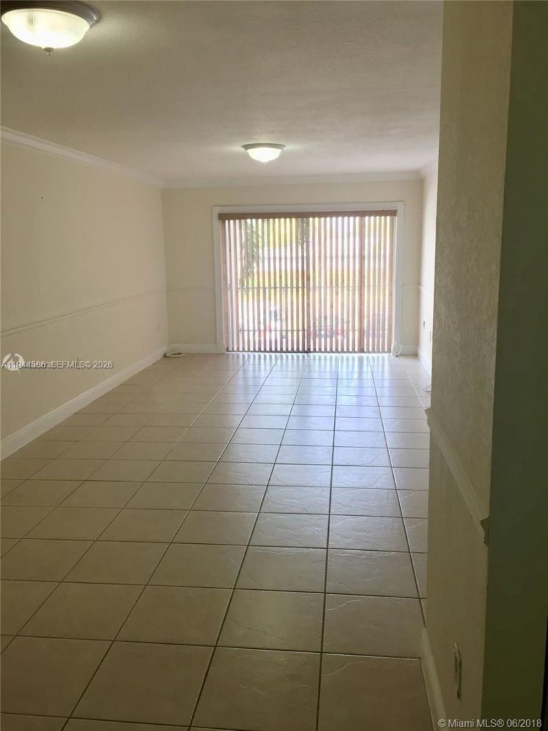 9403 SW 76th St, Unit Y28, Miami, FL 33173 Photo