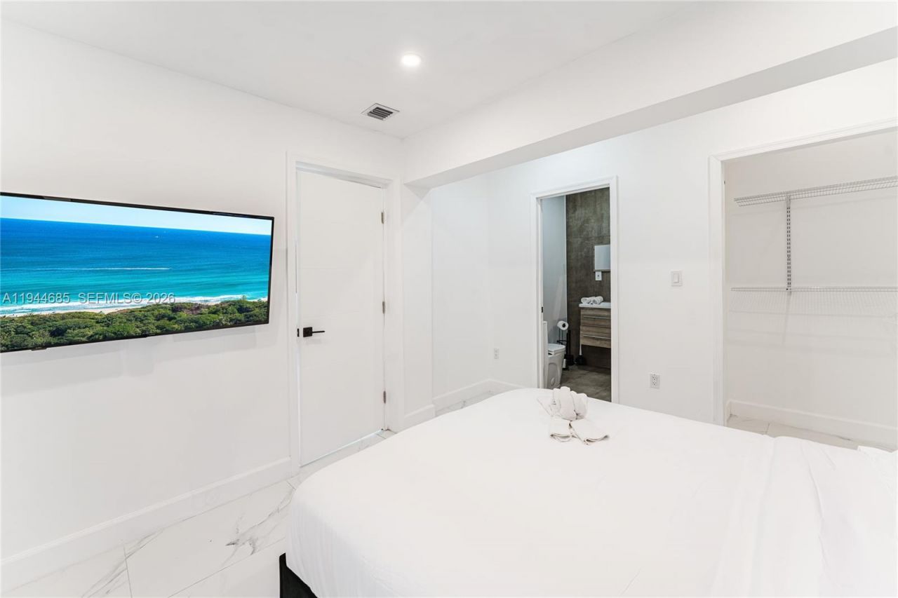 187 NW 53rd St , Miami, FL 33127 Photo