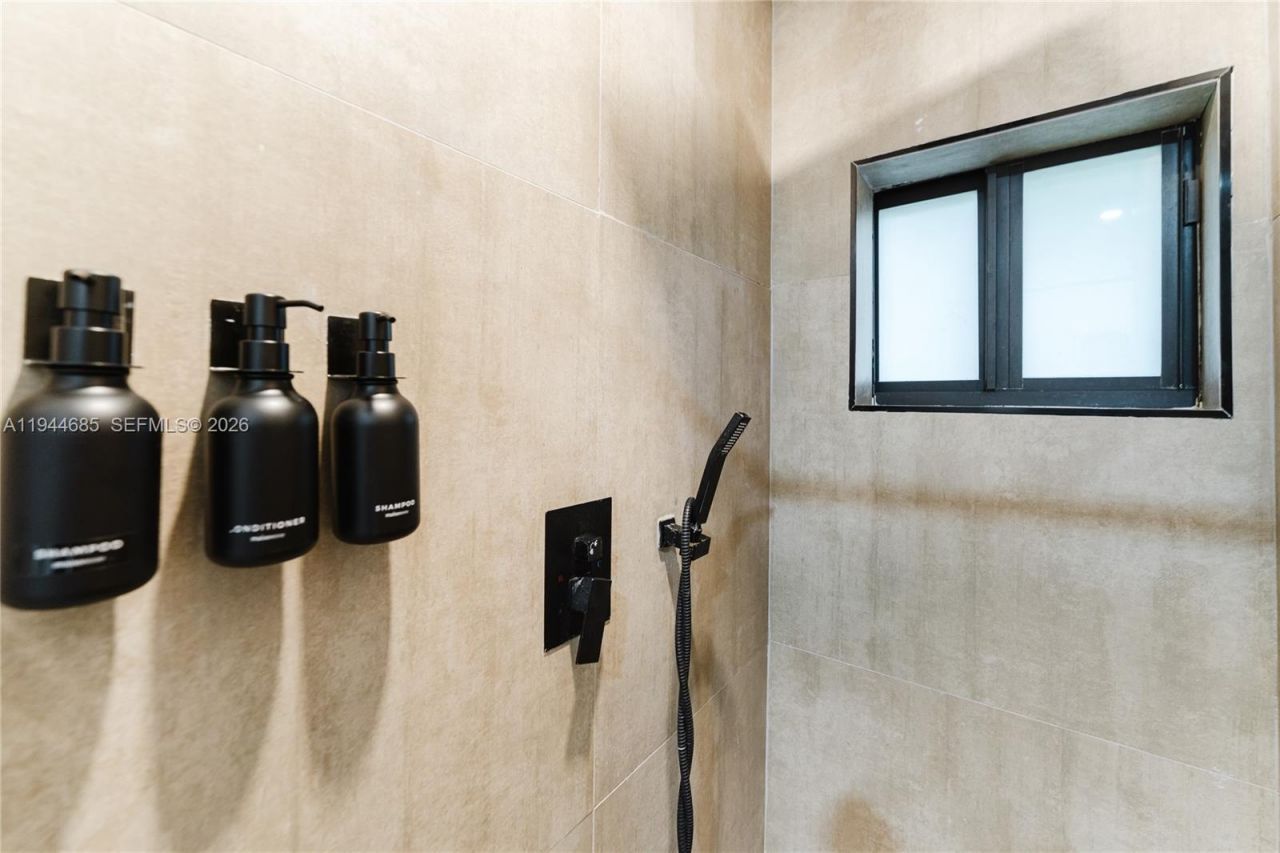 187 NW 53rd St , Miami, FL 33127 Photo