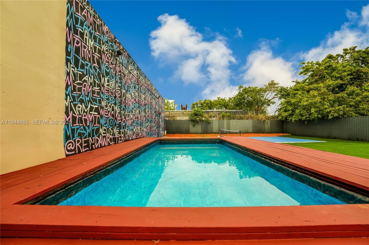 187 NW 53rd St , Miami, FL 33127 Photo