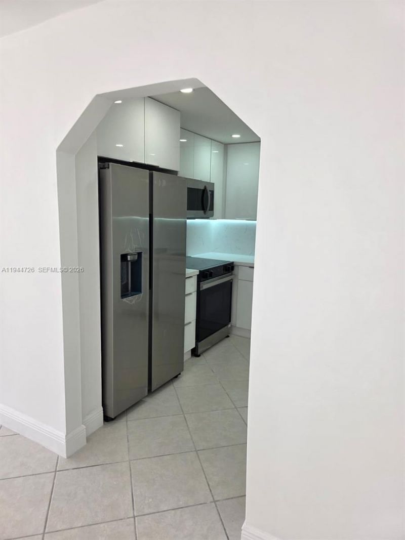 18151 NE 31st Ct, Unit 2009, Aventura, FL 33160 Photo