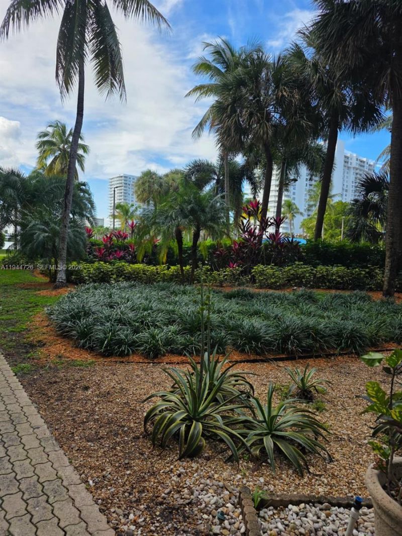 18151 NE 31st Ct, Unit 2009, Aventura, FL 33160 Photo