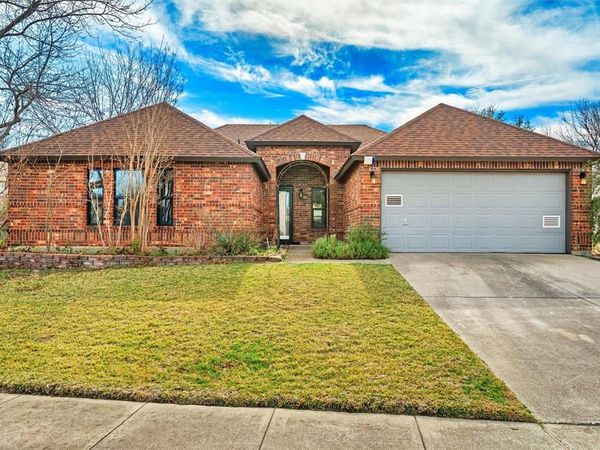 5281 Dillon Circle, Haltom City, TX 76137