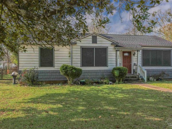 124 Mintz Ln, Cantonment, FL 32533