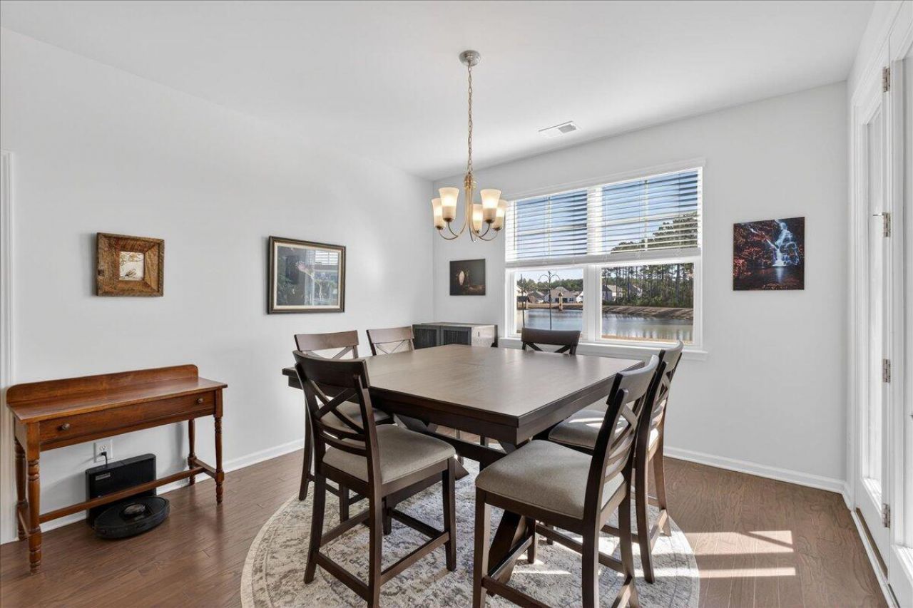 149 Greenwich Drive Photo 12