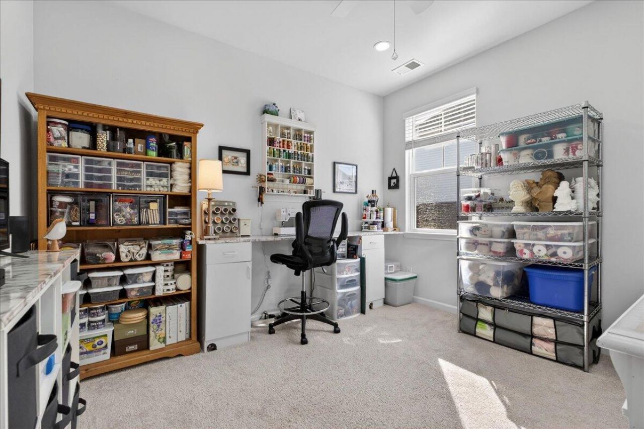 149 Greenwich Drive Photo 17