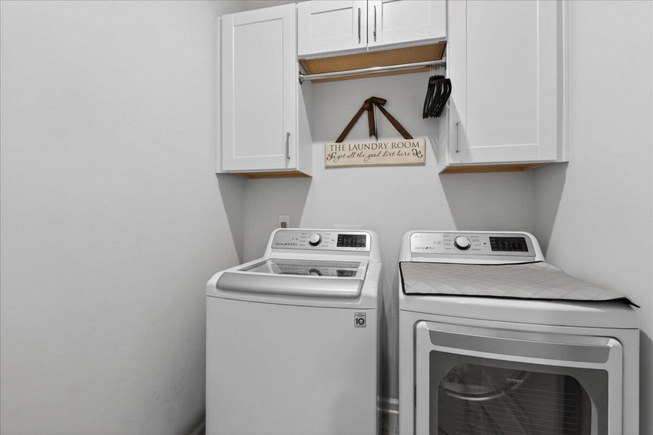 149 Greenwich Drive Photo 18