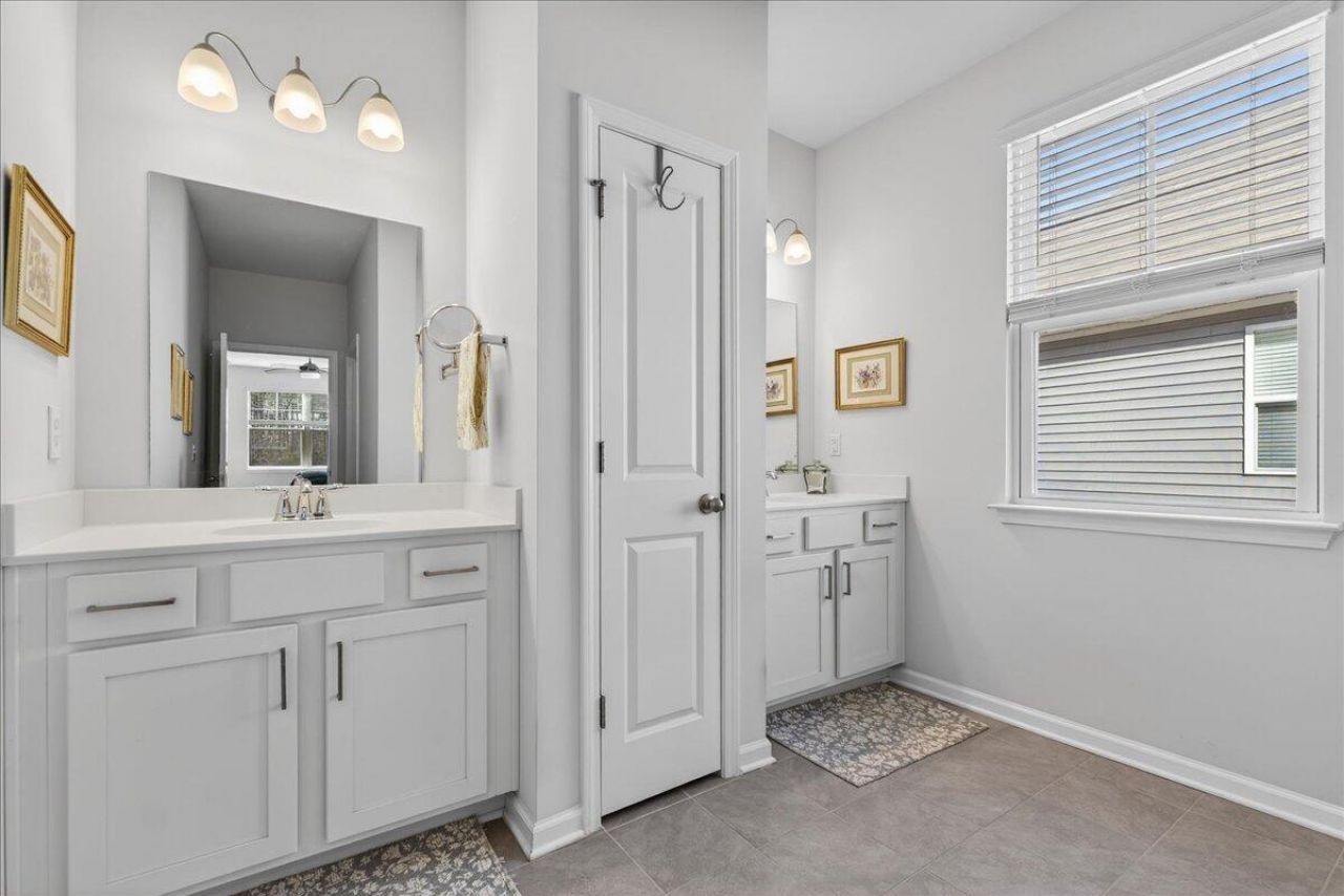 149 Greenwich Drive Photo 20