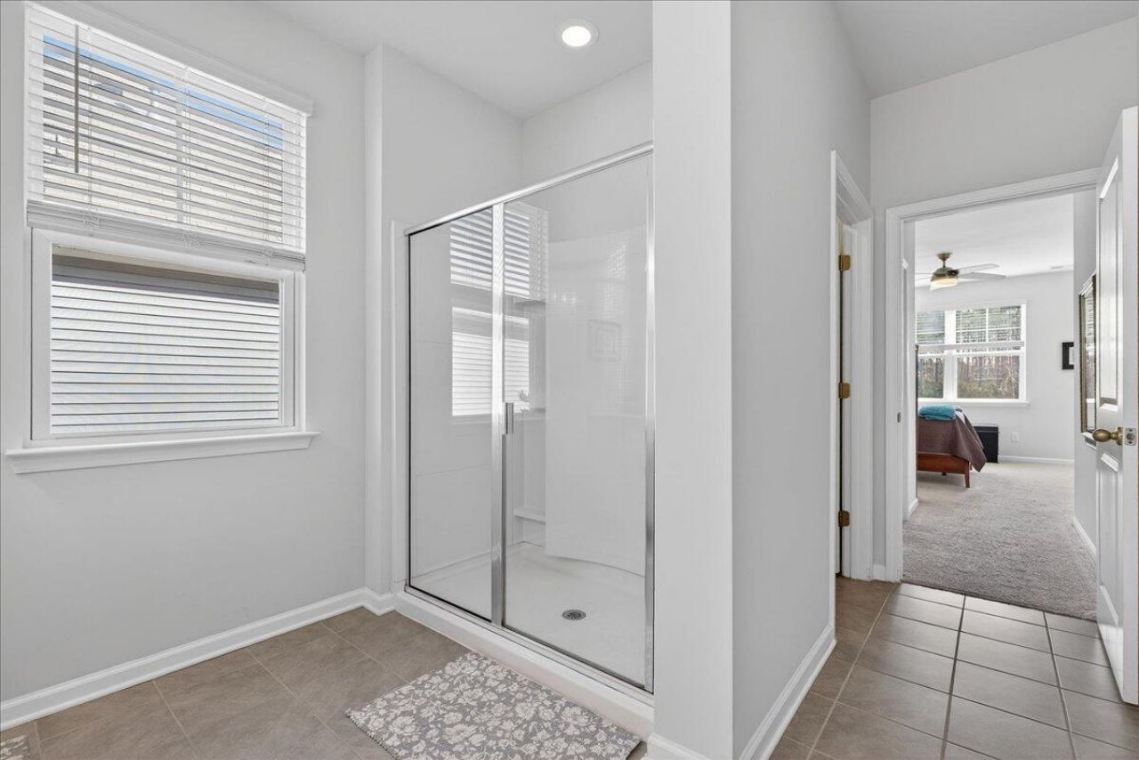 149 Greenwich Drive Photo 21