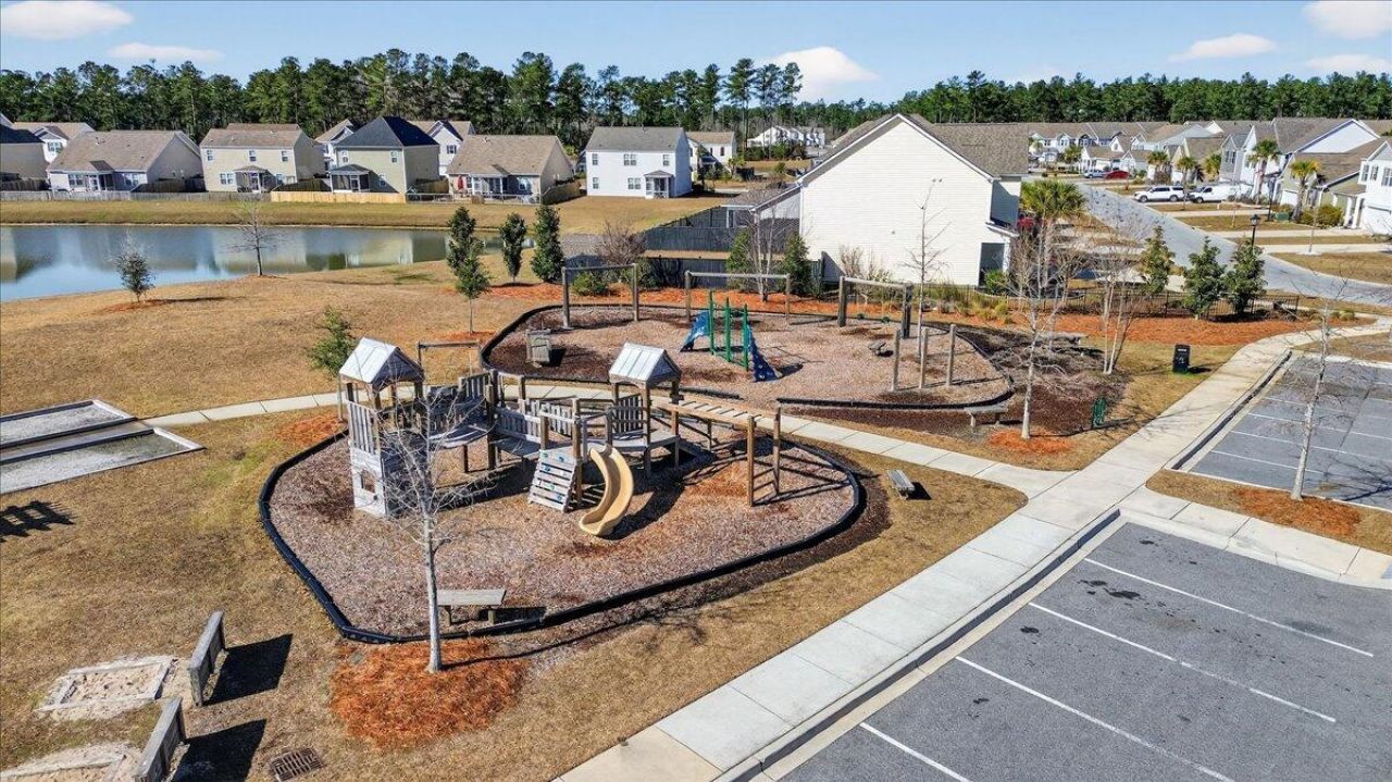 149 Greenwich Drive Photo 30