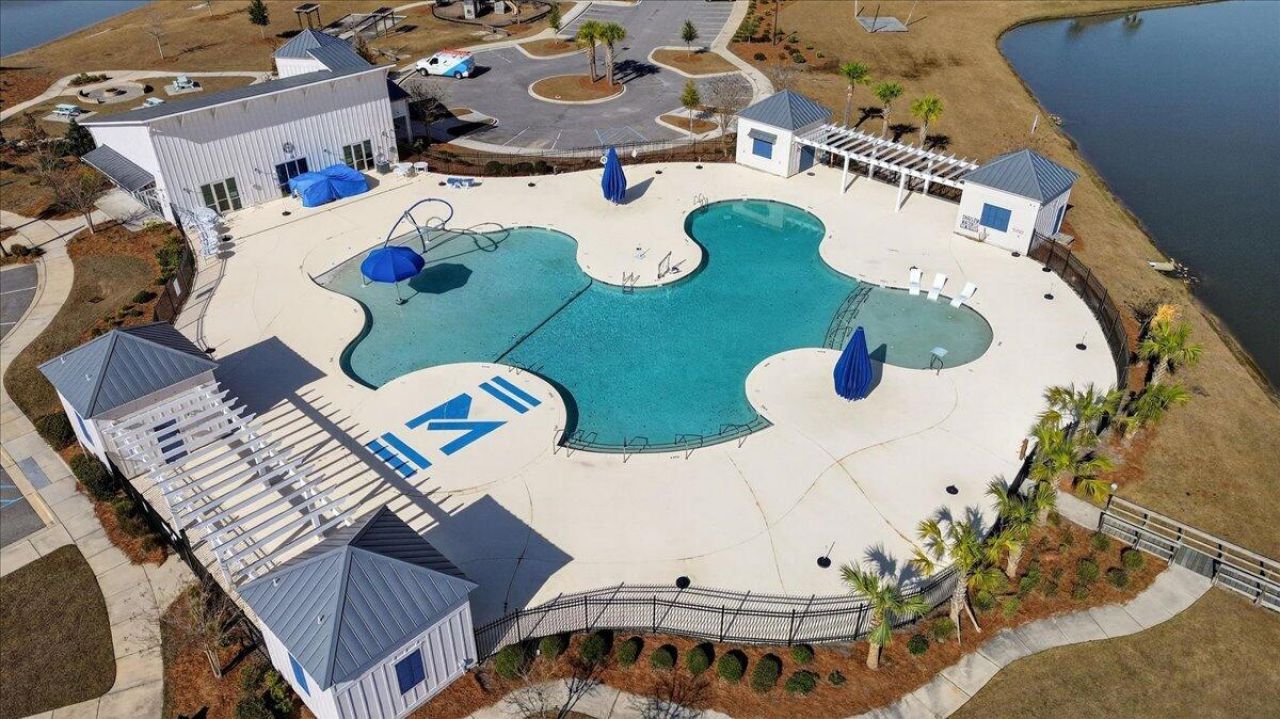 149 Greenwich Drive Photo 34