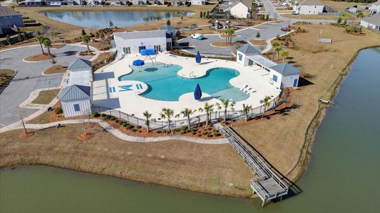 149 Greenwich Drive Photo 35