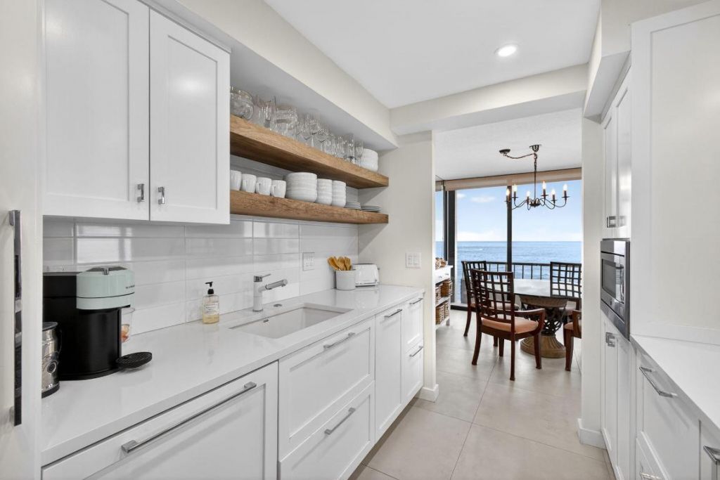 5540 N Ocean Drive, Unit 14b, Singer Island, FL 33404 Photo