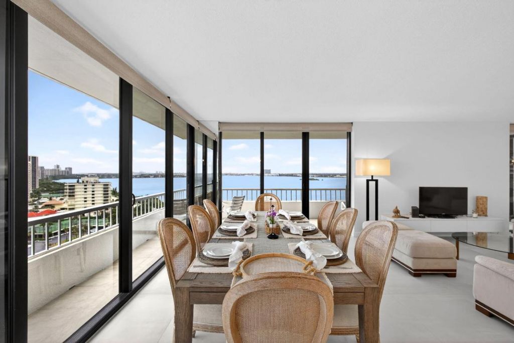 5540 N Ocean Drive, Unit 14b, Singer Island, FL 33404 Photo