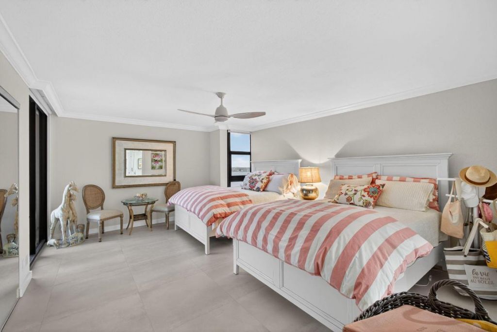 5540 N Ocean Drive, Unit 14b, Singer Island, FL 33404 Photo