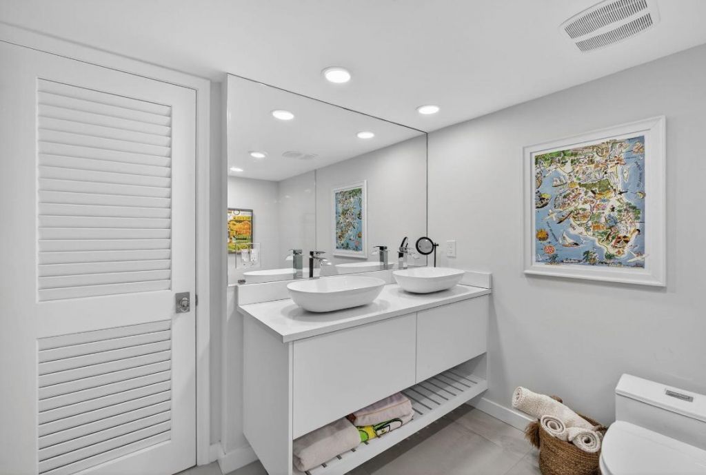 5540 N Ocean Drive, Unit 14b, Singer Island, FL 33404 Photo