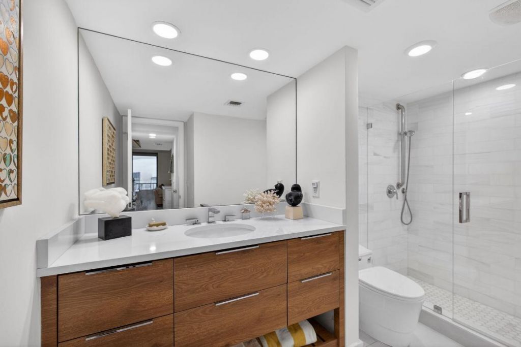 5540 N Ocean Drive, Unit 14b, Singer Island, FL 33404 Photo