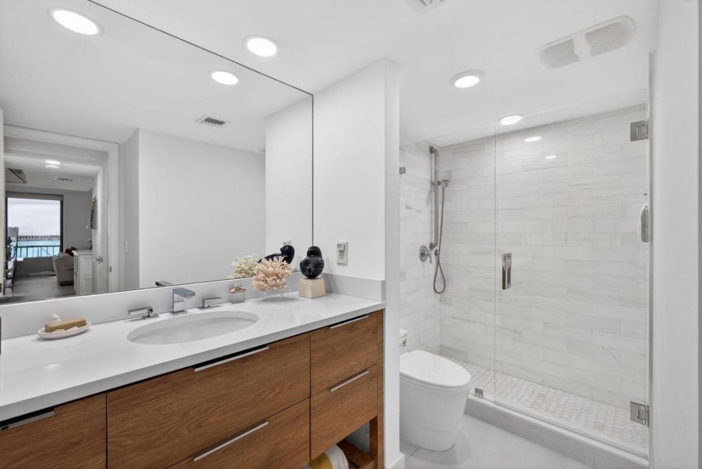 5540 N Ocean Drive, Unit 14b, Singer Island, FL 33404 Photo