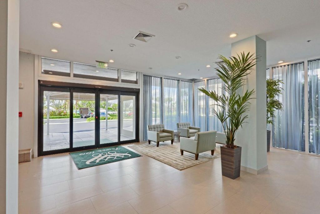 5540 N Ocean Drive, Unit 14b, Singer Island, FL 33404 Photo