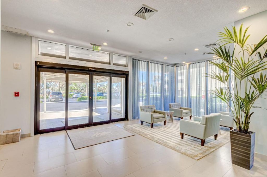 5540 N Ocean Drive, Unit 14b, Singer Island, FL 33404 Photo