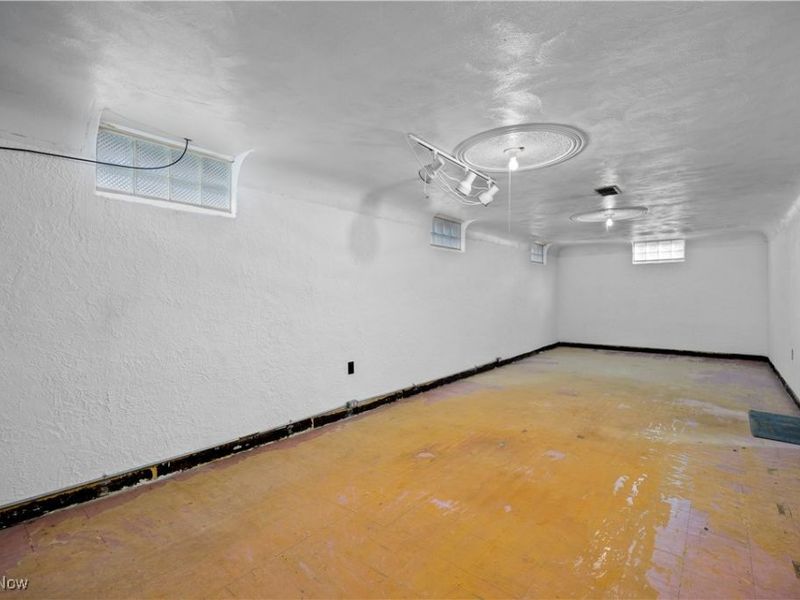 439 Larkin Avenue, Akron, OH 44305 Photo 30