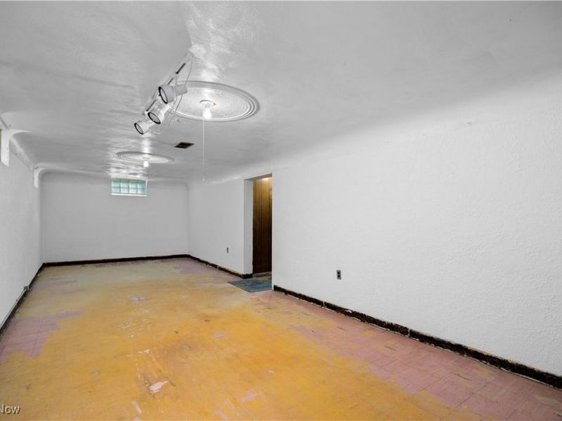 439 Larkin Avenue, Akron, OH 44305 Photo 31