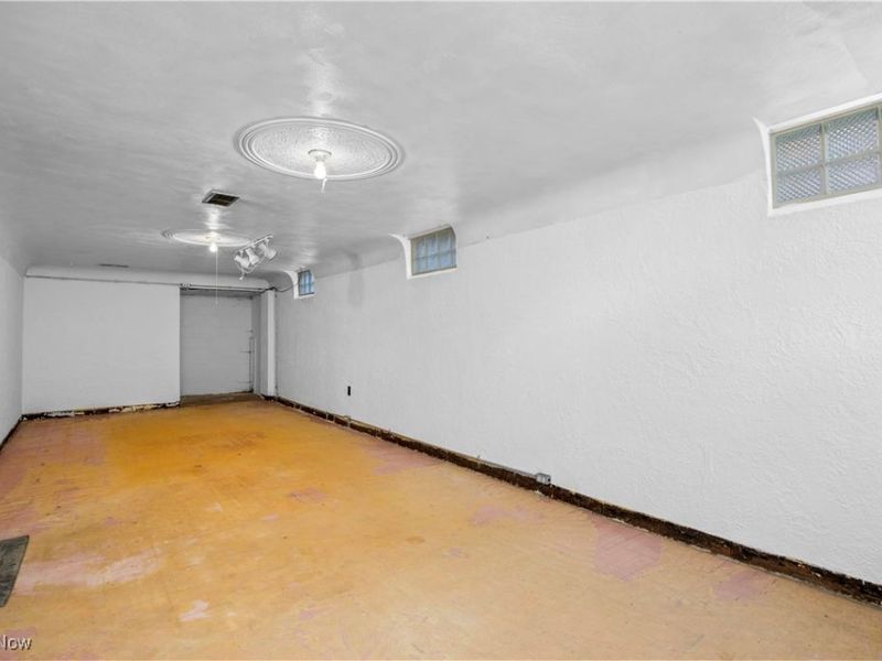 439 Larkin Avenue, Akron, OH 44305 Photo 33