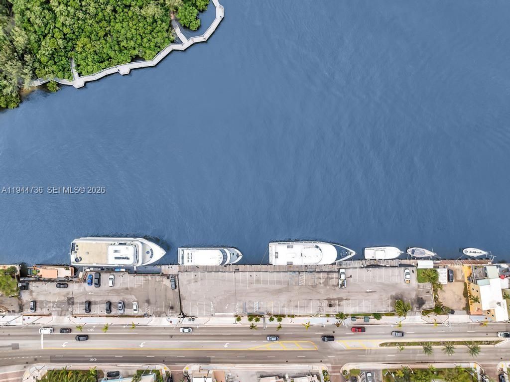 1318 N Ocean Dr , Hollywood, FL 33019 Photo