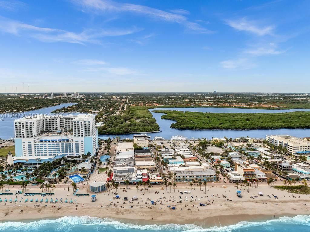 1318 N Ocean Dr , Hollywood, FL 33019 Photo