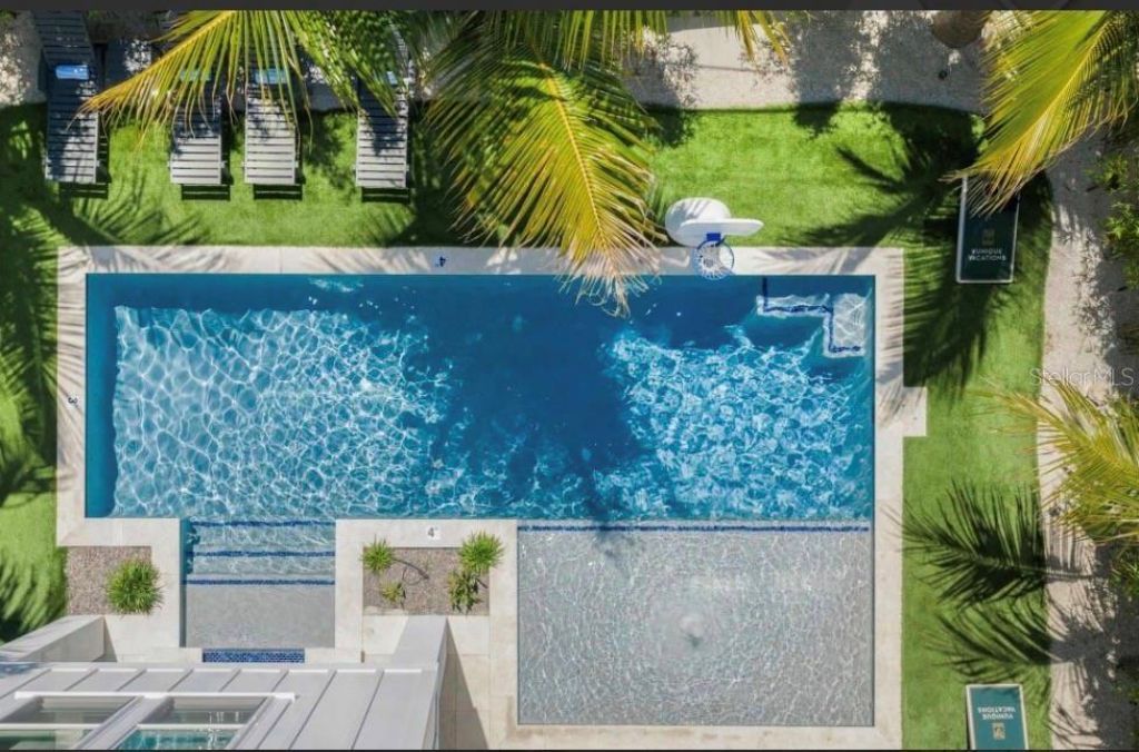 2206 Avenue A, Bradenton Beach, FL 34217 Photo