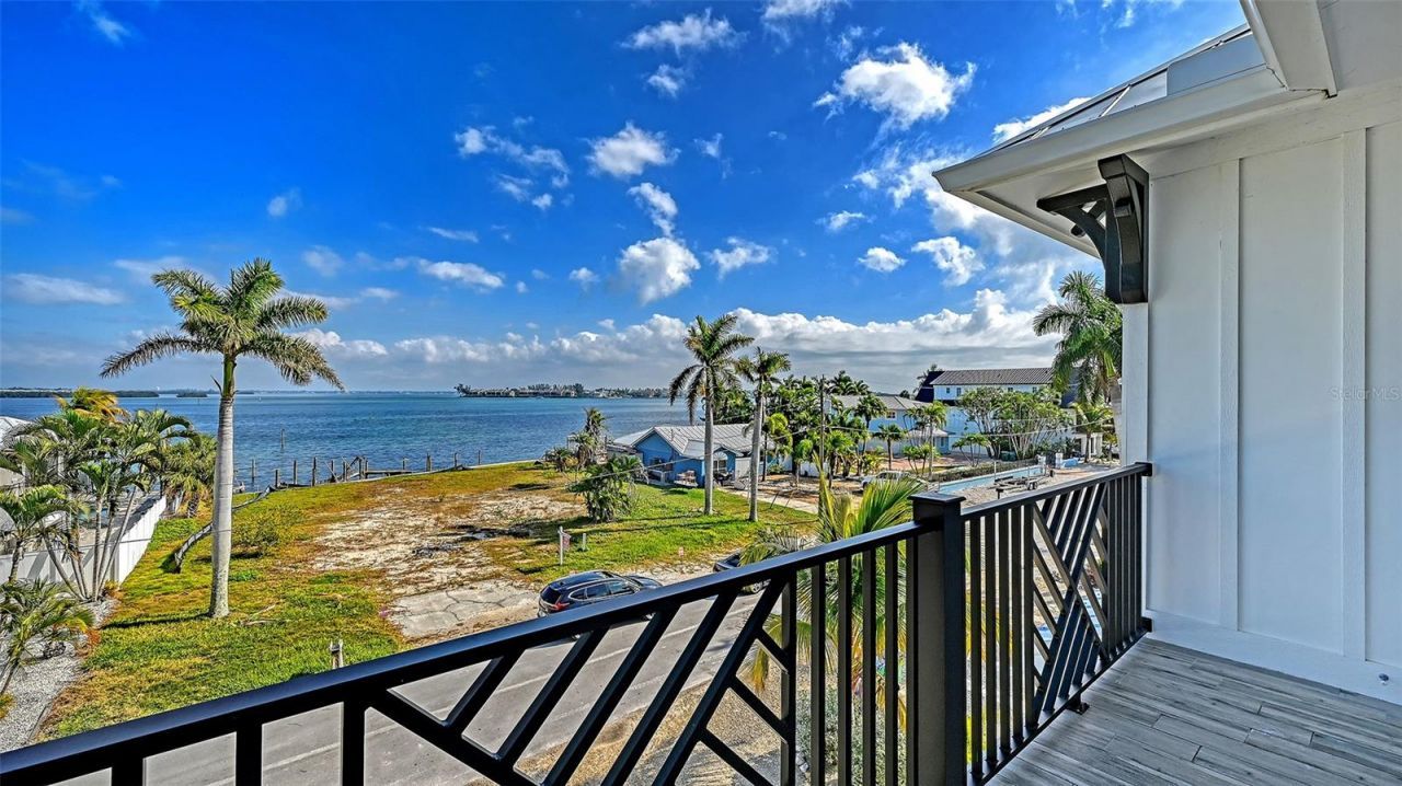 2206 Avenue A, Bradenton Beach, FL 34217 Photo