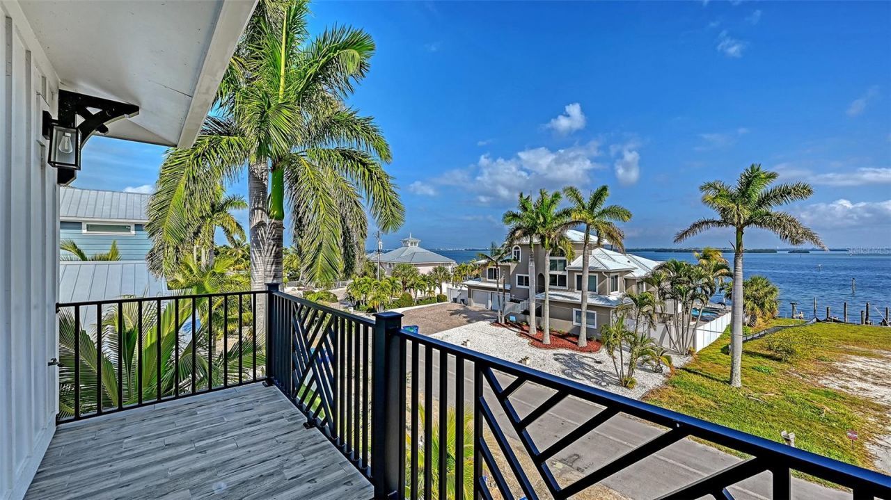 2206 Avenue A, Bradenton Beach, FL 34217 Photo