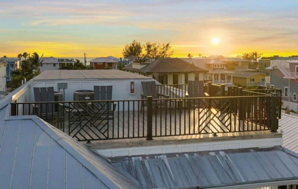 2206 Avenue A, Bradenton Beach, FL 34217 Photo