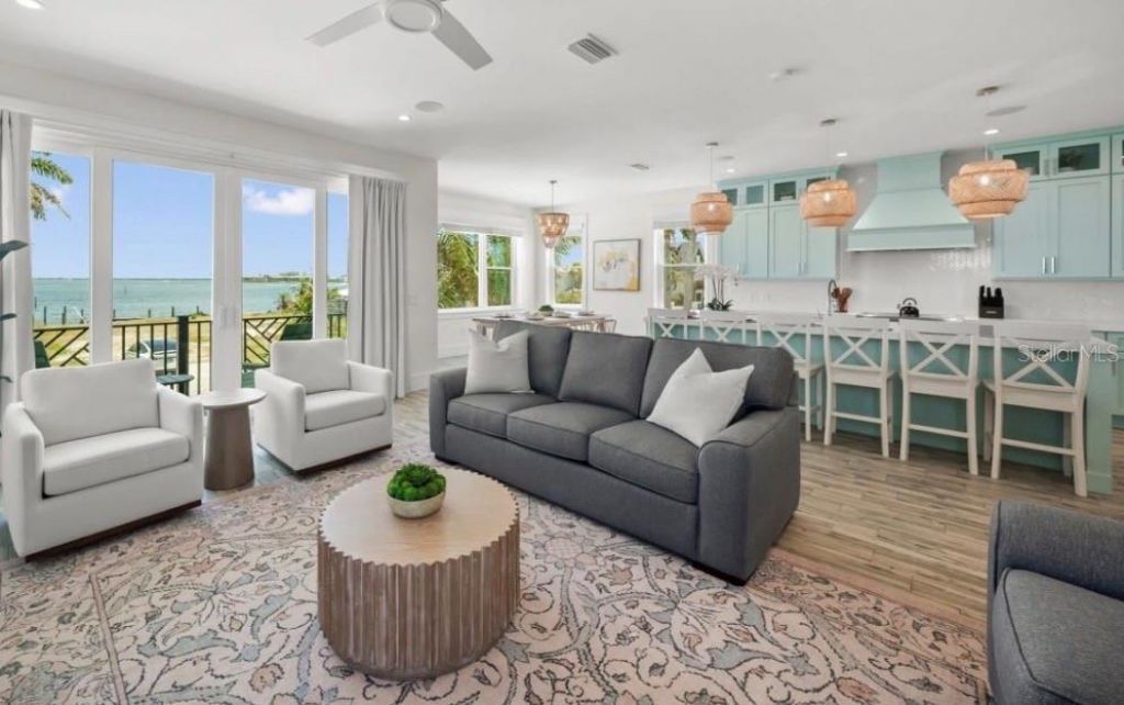 2206 Avenue A, Bradenton Beach, FL 34217 Photo