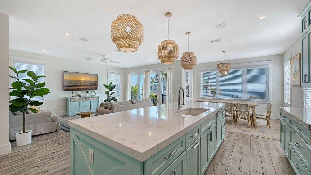 2206 Avenue A, Bradenton Beach, FL 34217 Photo