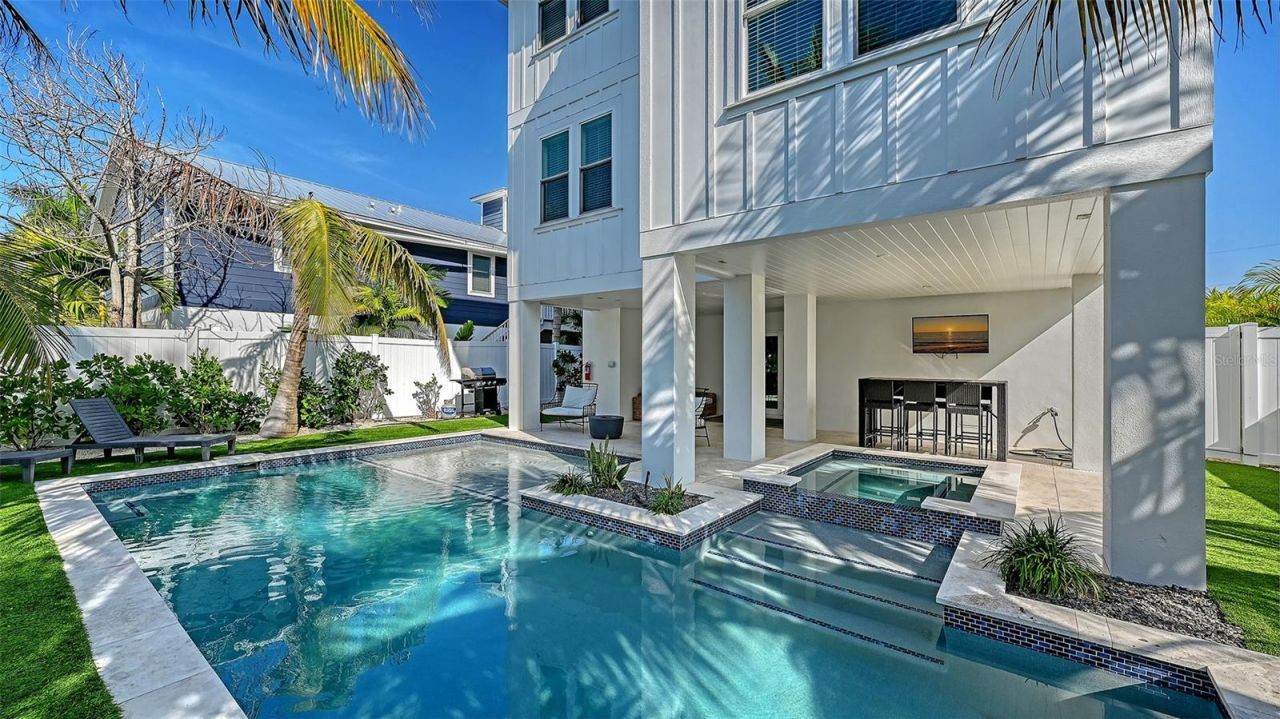 2206 Avenue A, Bradenton Beach, FL 34217 Photo