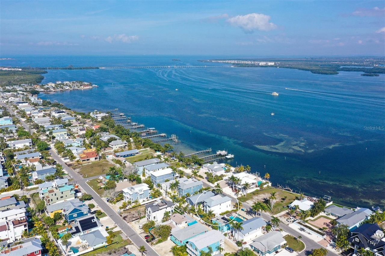 2206 Avenue A, Bradenton Beach, FL 34217 Photo