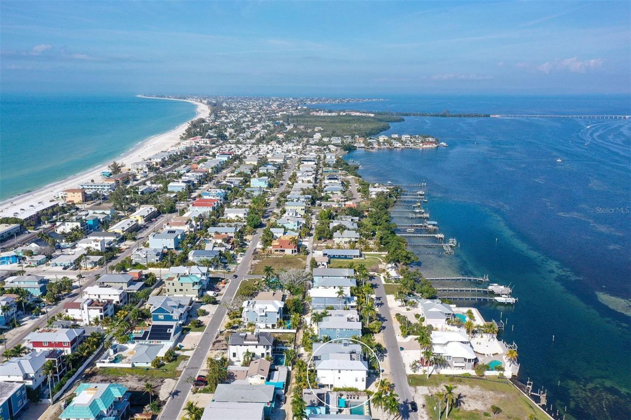 2206 Avenue A, Bradenton Beach, FL 34217 Photo