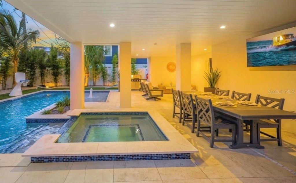 2206 Avenue A, Bradenton Beach, FL 34217 Photo