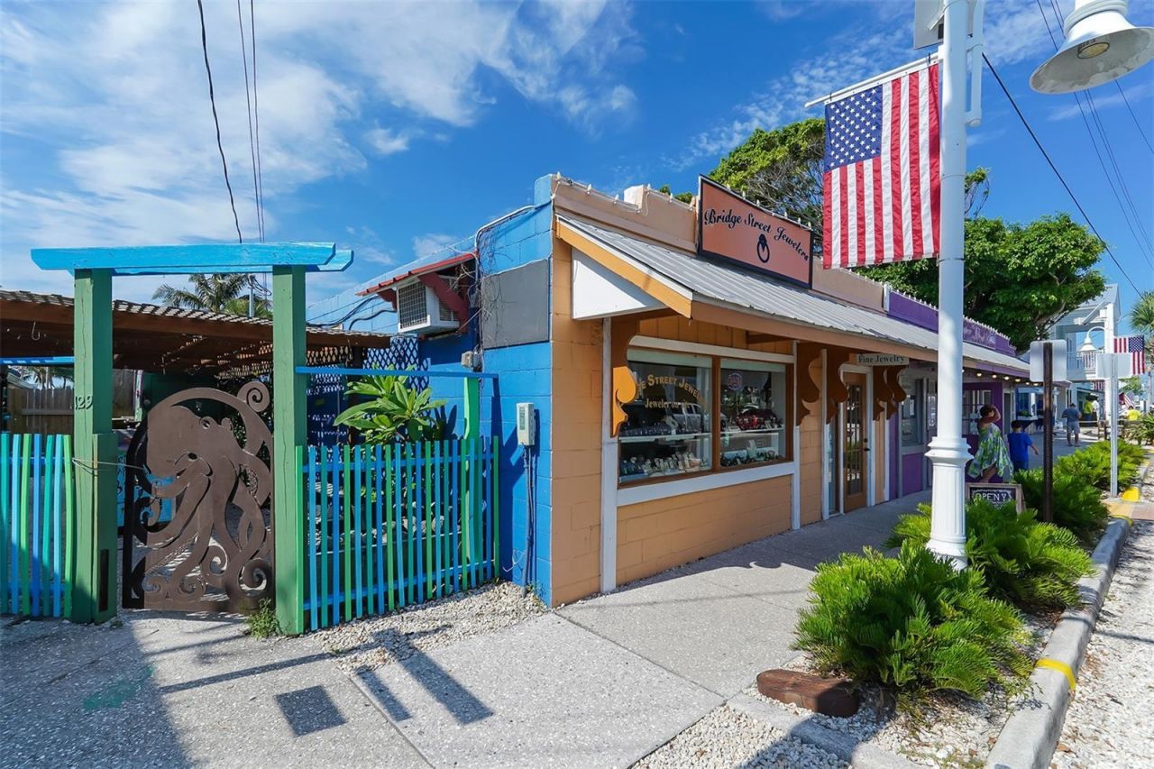 2206 Avenue A, Bradenton Beach, FL 34217 Photo