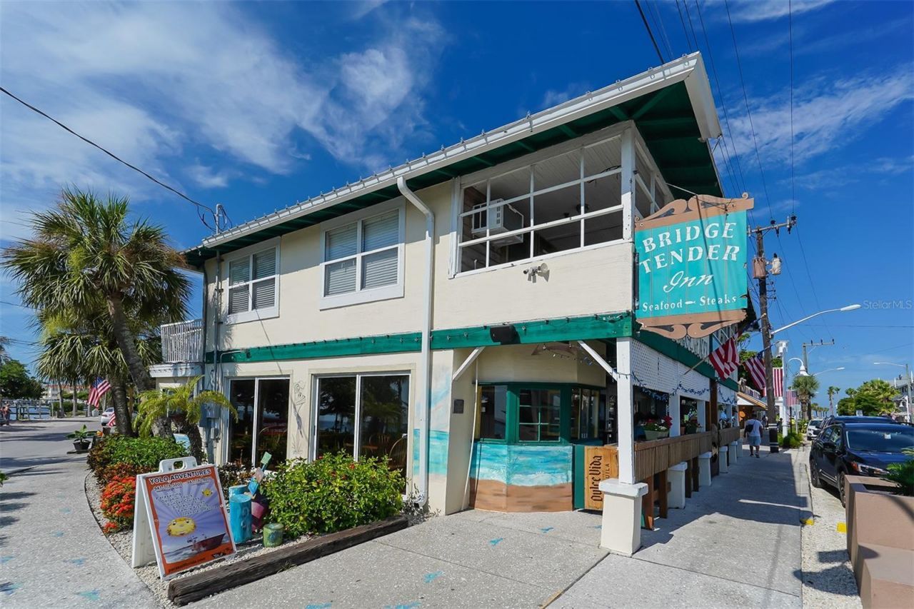 2206 Avenue A, Bradenton Beach, FL 34217 Photo